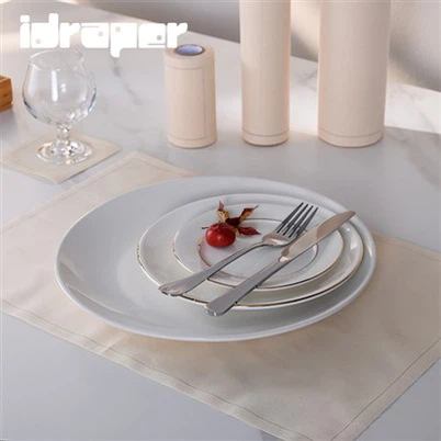 Jogos americanos e porta-copos de pano